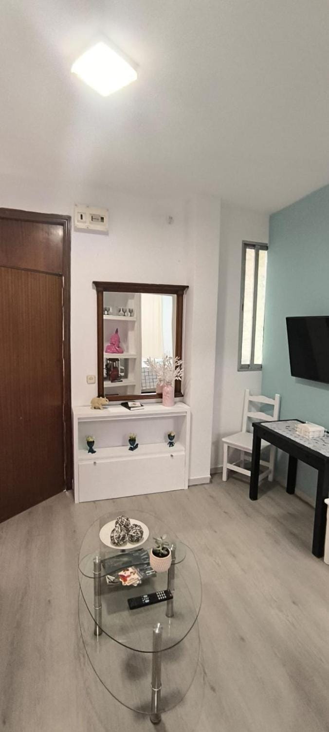 Apartamento en corrala tipica de madrid Apartment in Madrid
