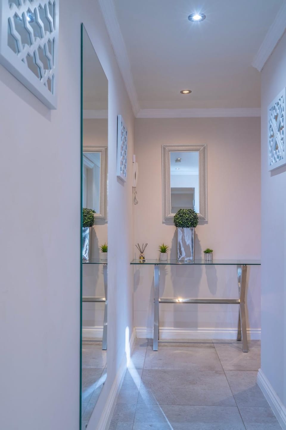 High Floor Marina View 1 bed Apartment AC and WiFi Apartment in Gibraltar