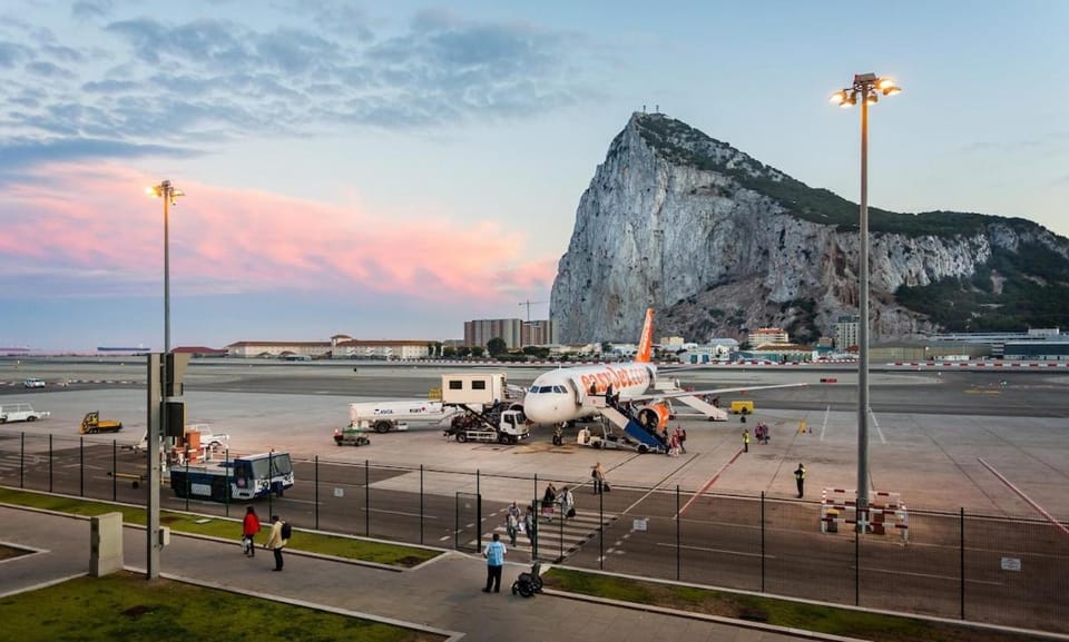 High Floor Marina View 1 bed Apartment AC and WiFi Apartment in Gibraltar