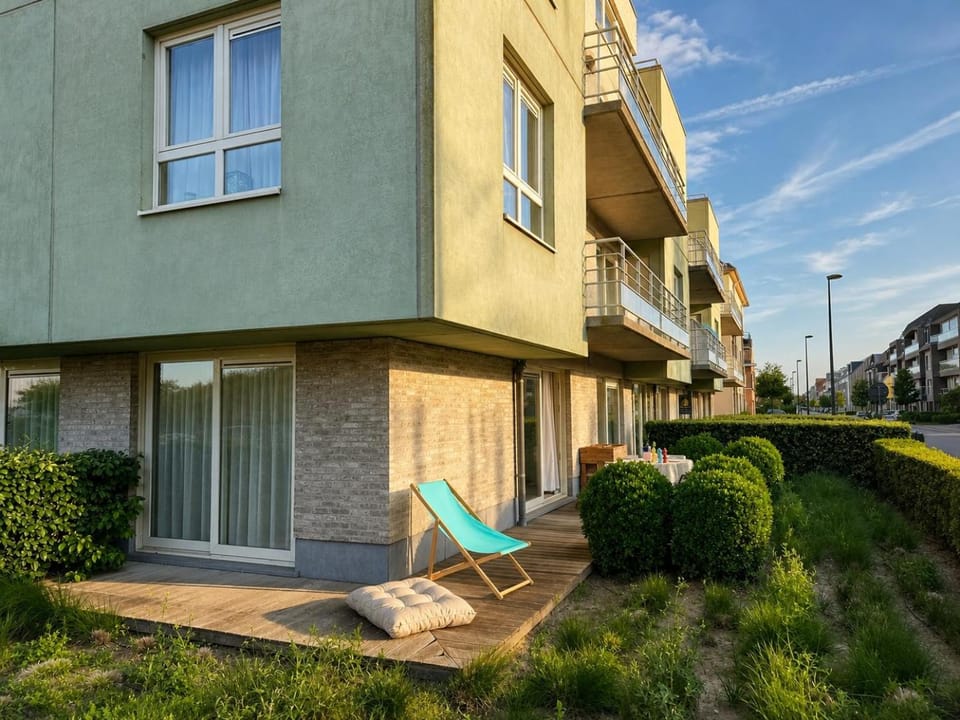 Patio, Garden, sunbed