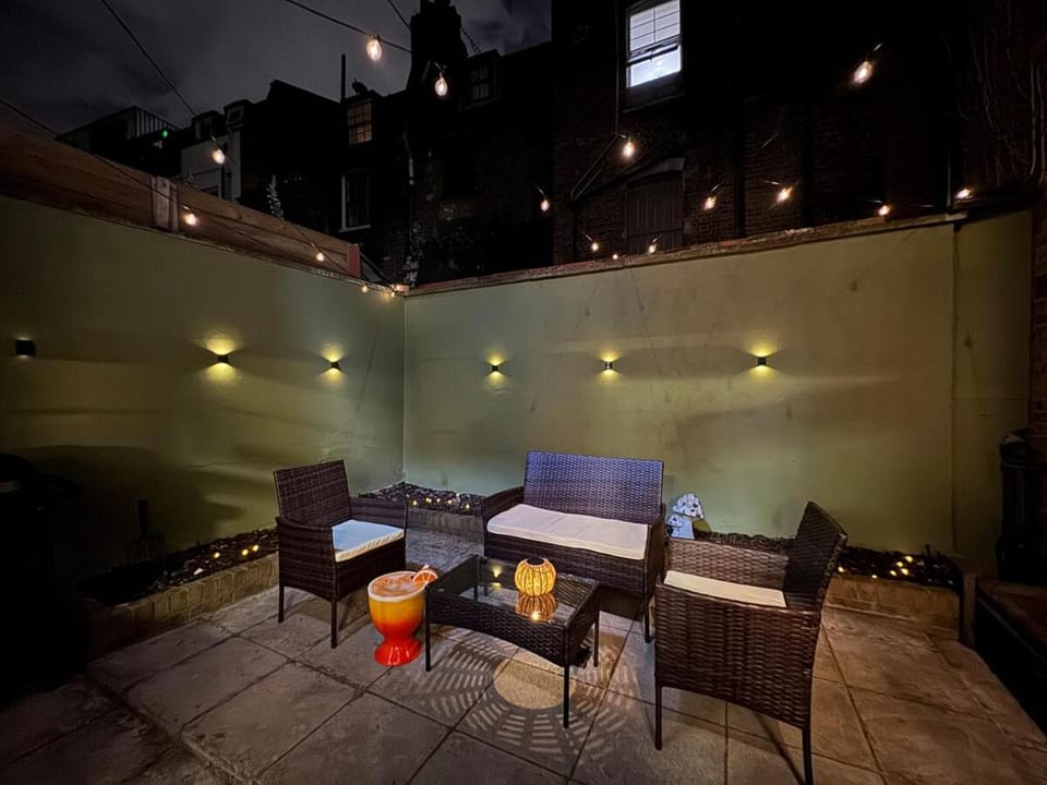 Stylish 3BR House | Garden, BBQ in Whitechapel House in London
