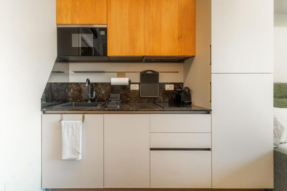 Lakeside Garden Studio Apartment in Laglio
