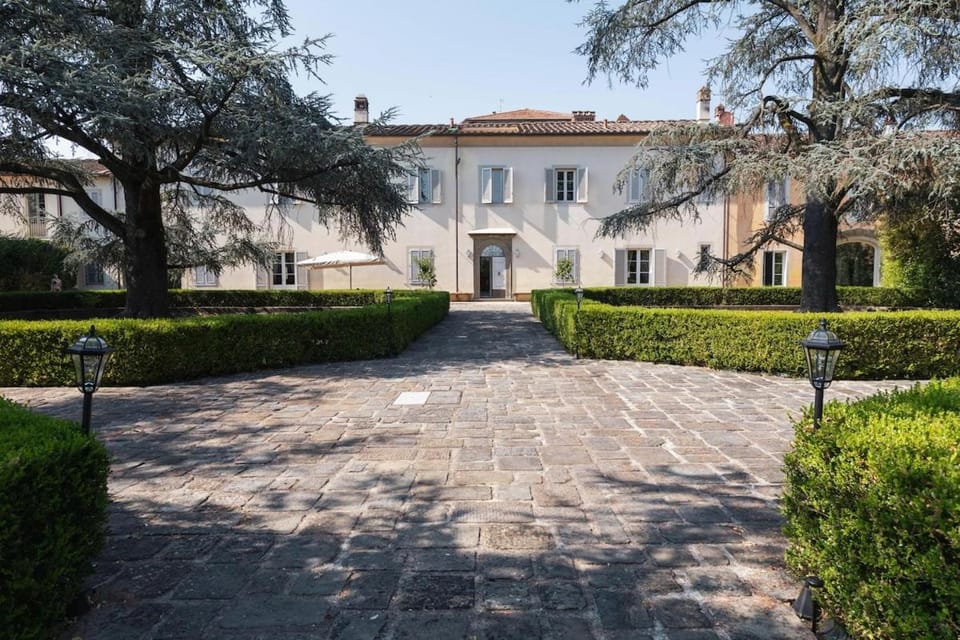 Property building, Spring, Day, Garden, Garden view