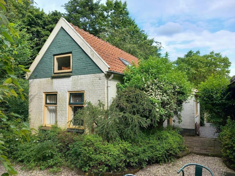 Tiny house in big garden! House in North Brabant (province)