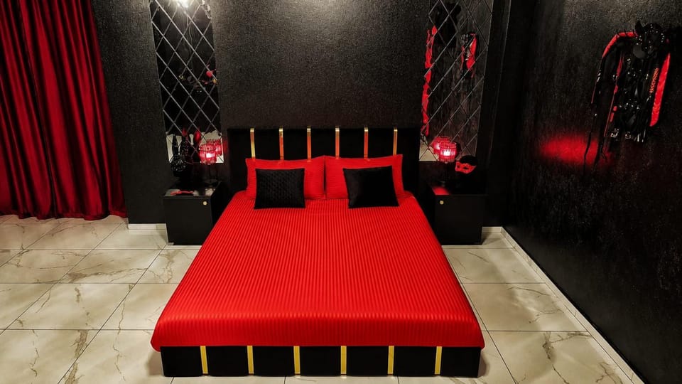 Red Room Mamaia Apartment in Constanța County