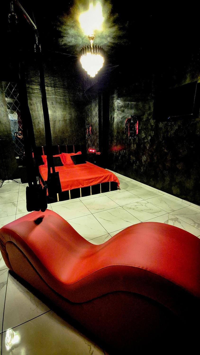 Red Room Mamaia Apartment in Constanța County