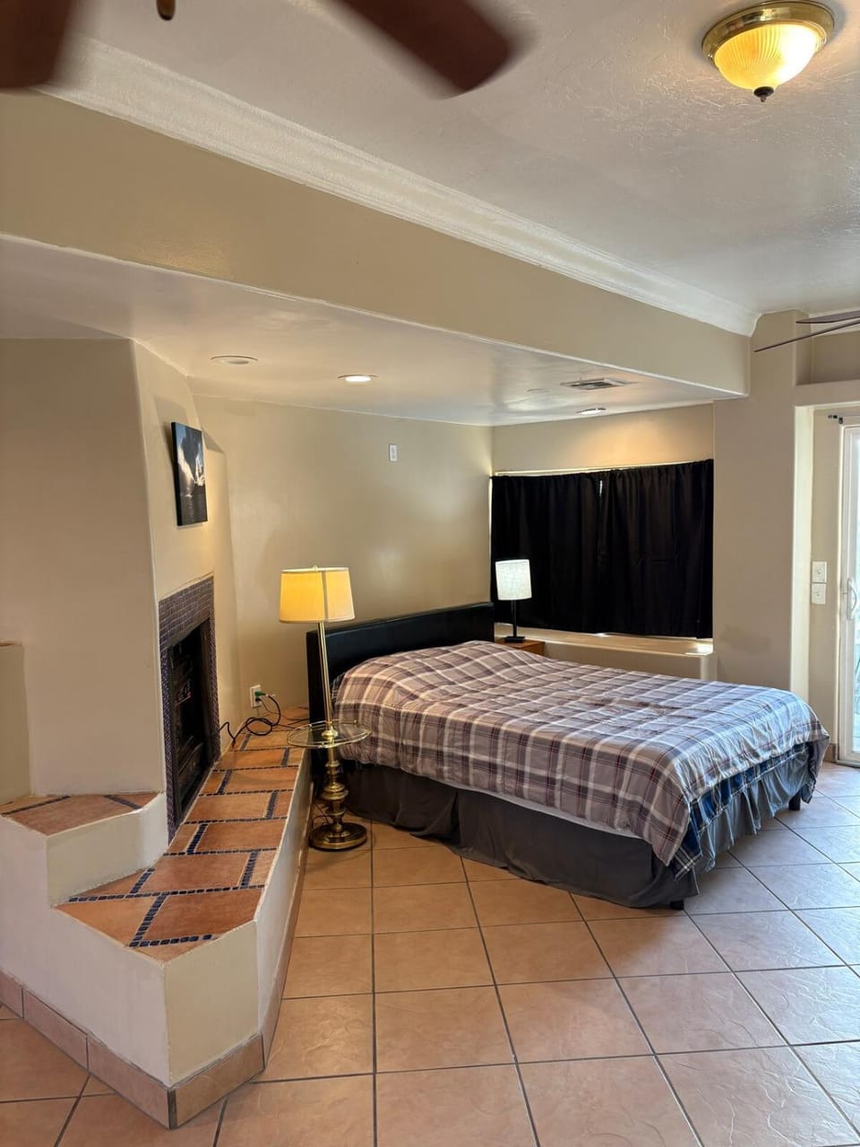 CRYStALZ pool studio kitchen DWNtWN stadiums arts Apartment in Phoenix