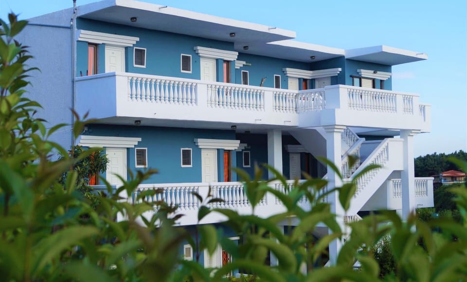 Facade/entrance, Day, Bird's eye view