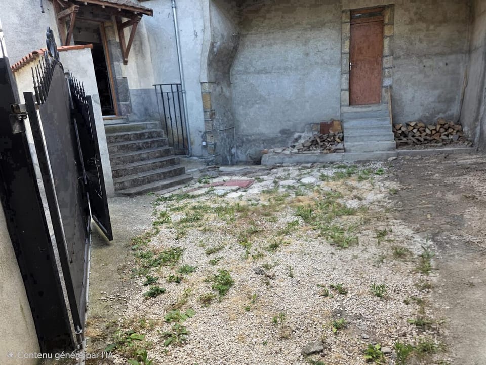 Inner courtyard view