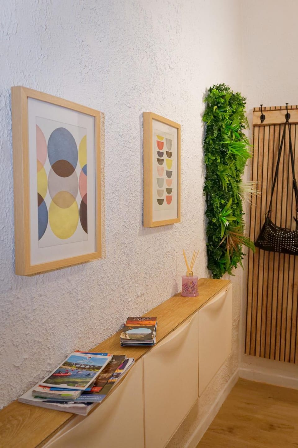 Studio cosy à Saint-Chaptes, business et escapades Apartment in Provence