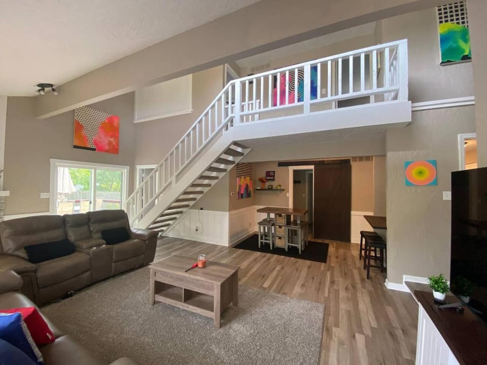 Fishers 3Bedroom Fun Stay w/ Game Room House in Fishers