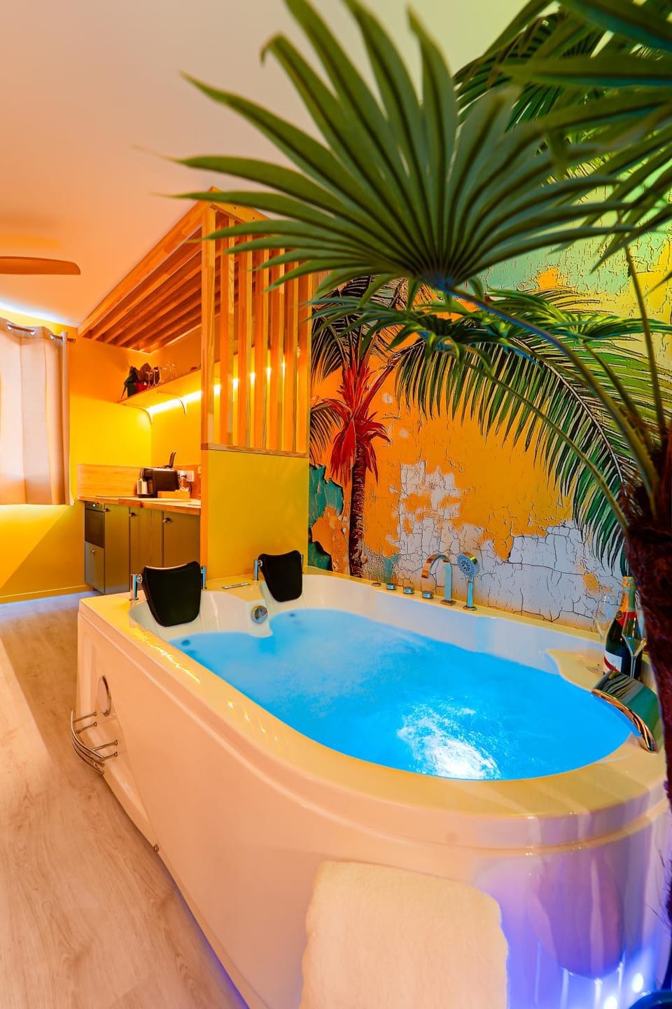 Living room, Bath, kitchen