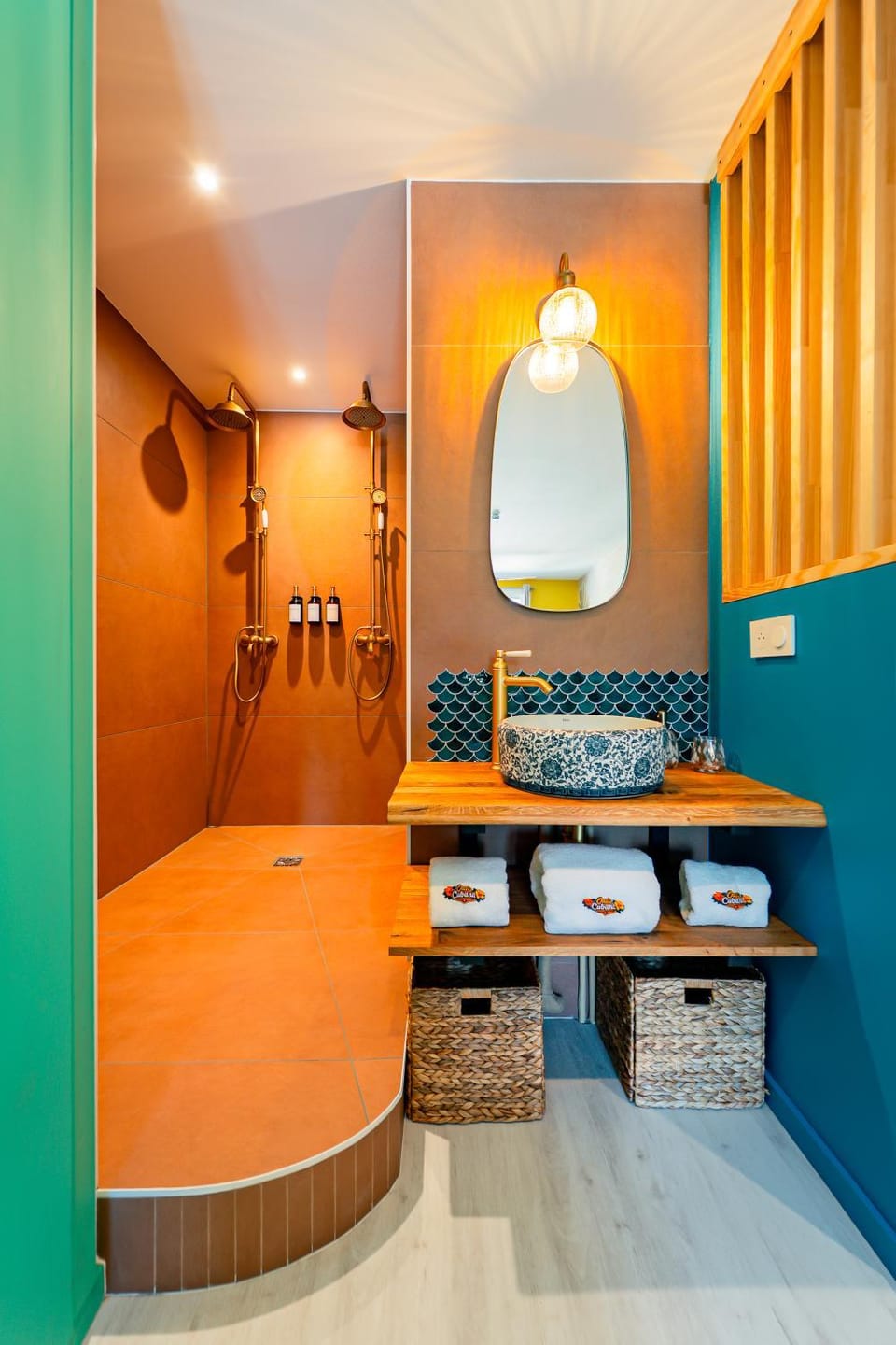 Shower, Bathroom, towels
