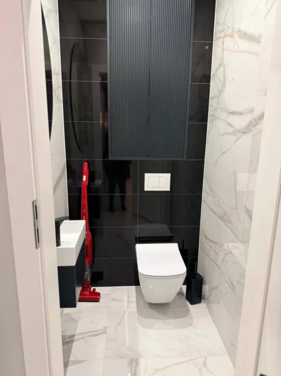Shower, Toilet, Bathroom, bidet, towels