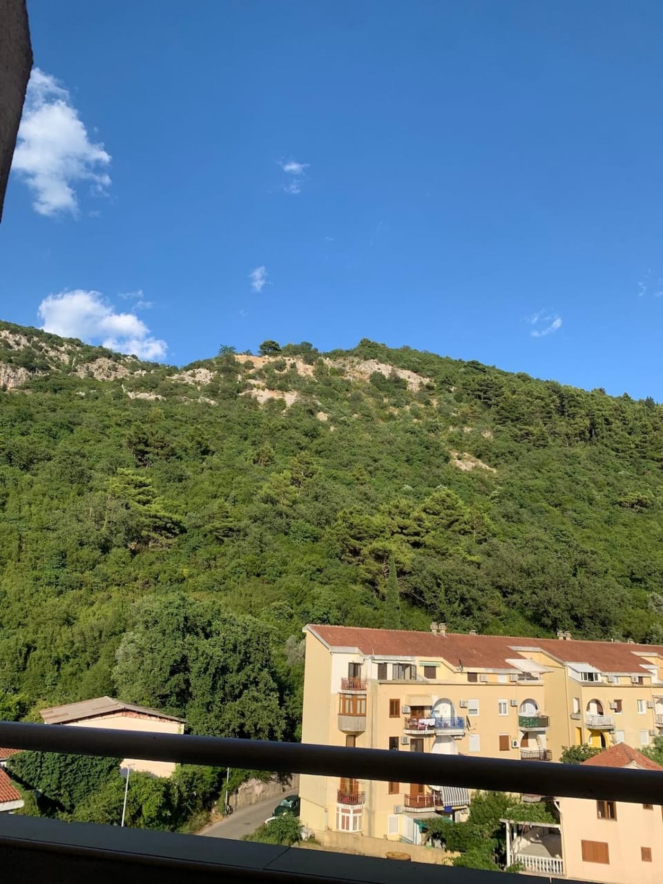 Wake up to mountain views your cozy Budva haven Apartment in Budva