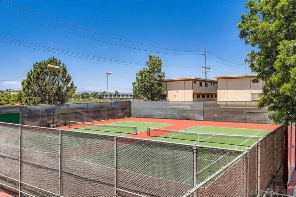 Point Loma Oasis with Tennis Pool and more Coastal Vibe Apartment in Point Loma