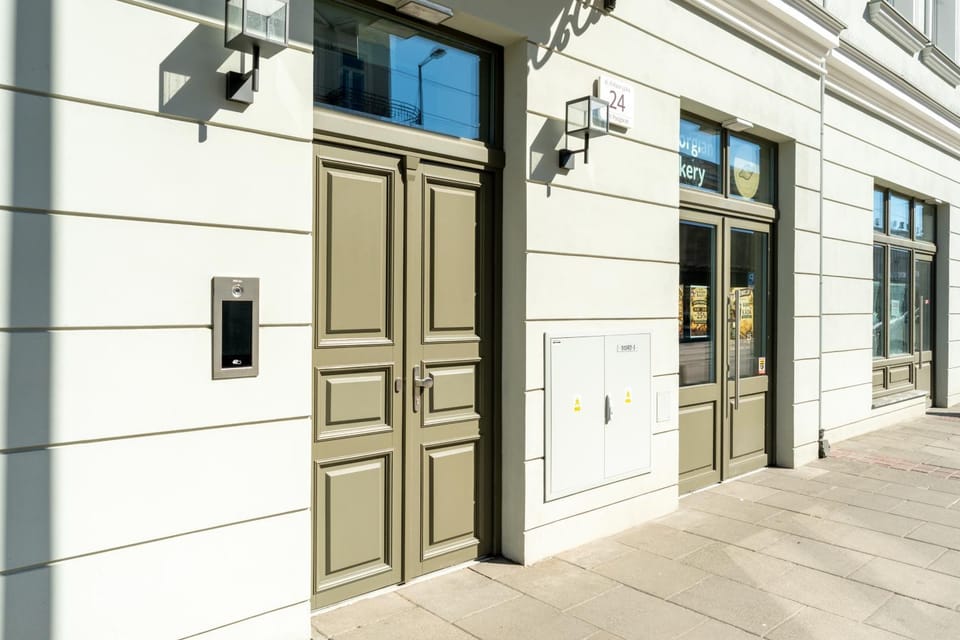 Facade/entrance, Day