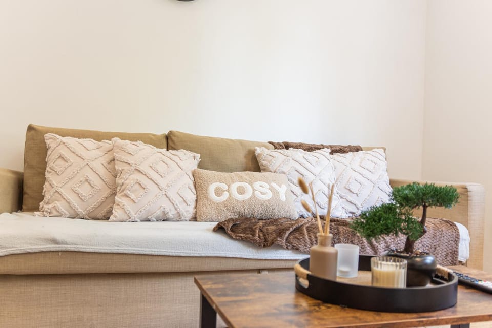 Bed, Living room, Seating area