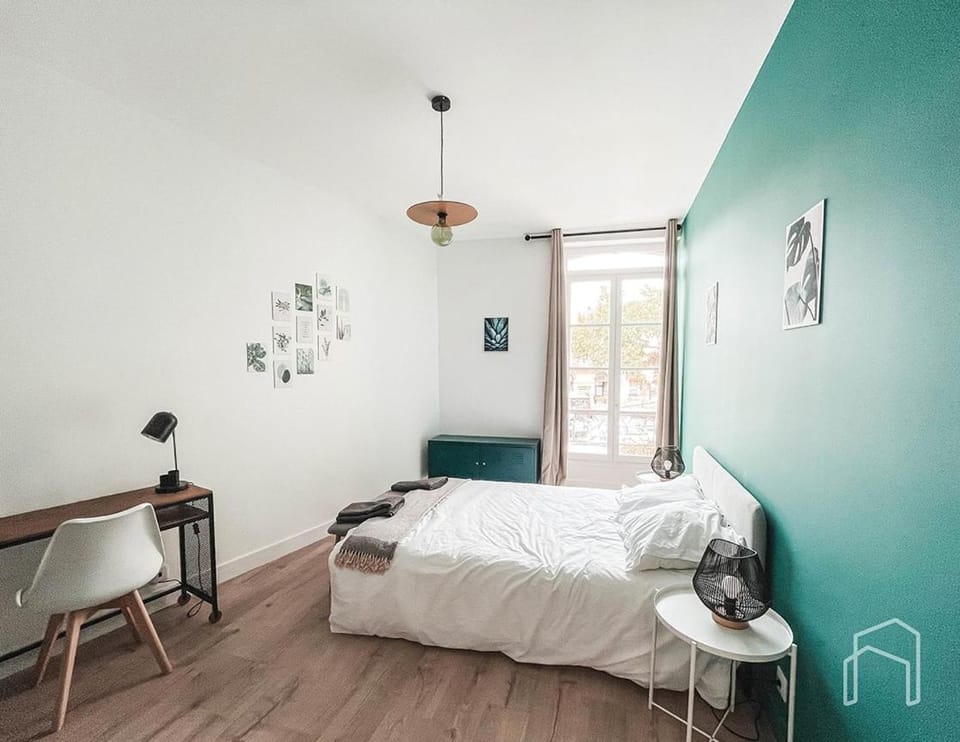 Bed, Bedroom