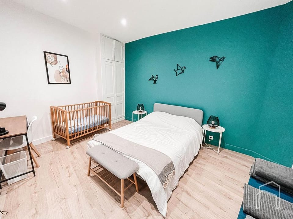 Bed, Bedroom, cot