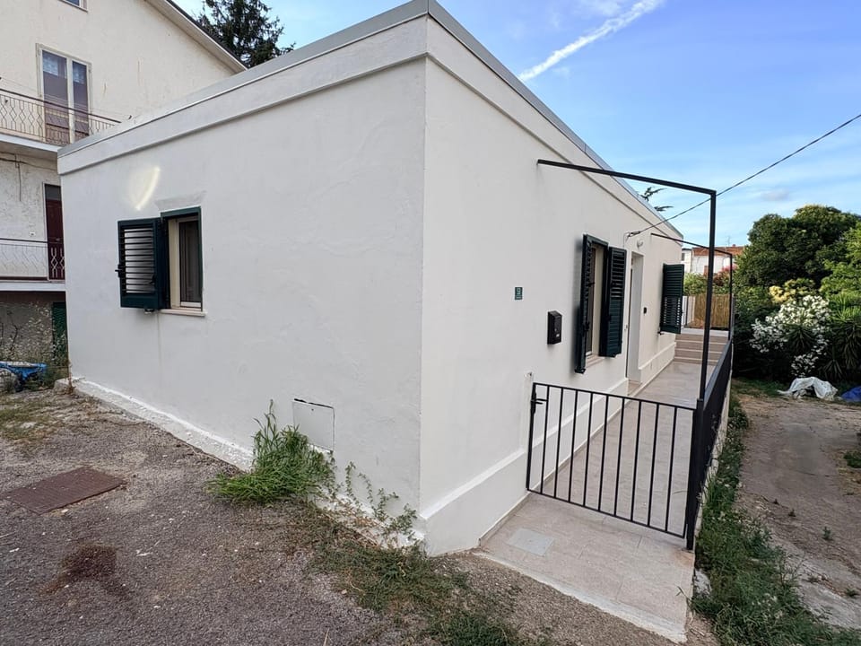 Property building, Facade/entrance