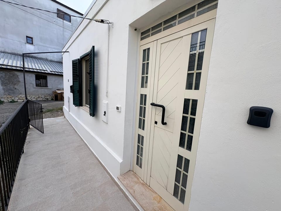Property building, Facade/entrance