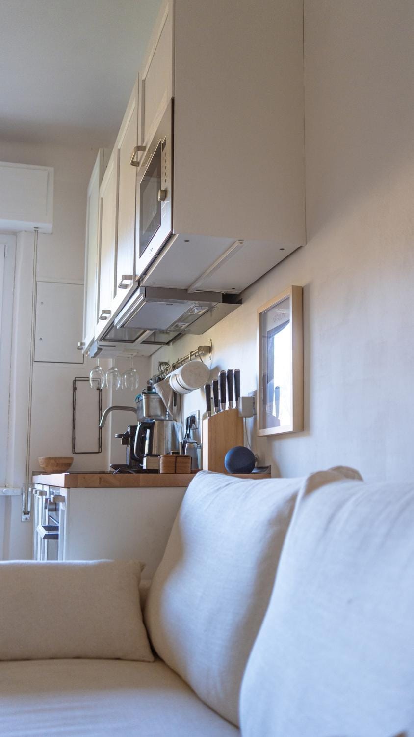 Seating area, kitchen