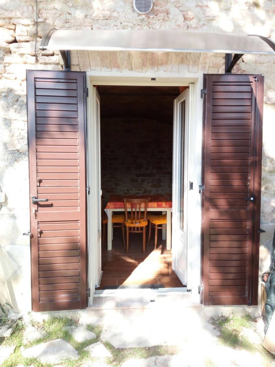 Facade/entrance