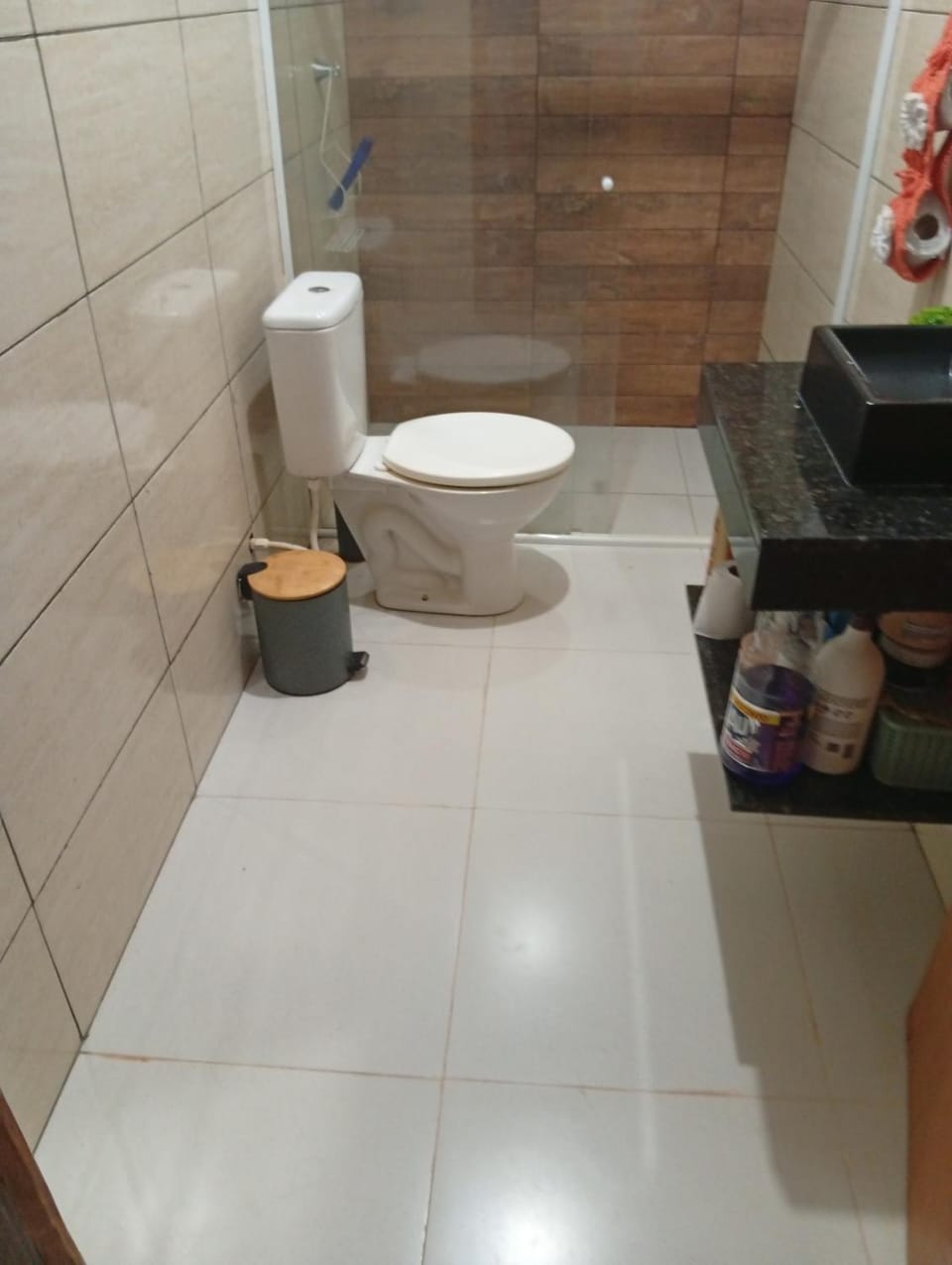 Quarto em edícula com banheiro espaço privativo Vacation rental in Foz do Iguaçu