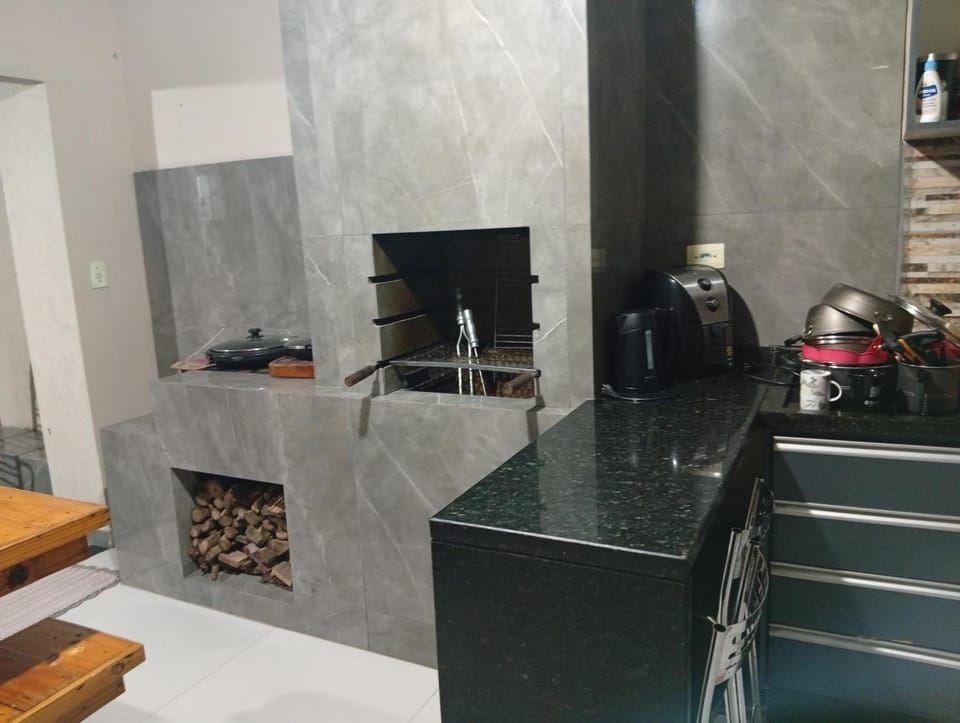 Quarto em edícula com banheiro espaço privativo Vacation rental in Foz do Iguaçu