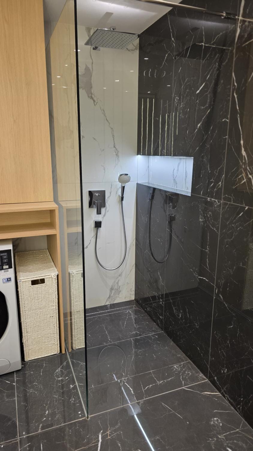 Azure Luxe Apartment in Podstrana