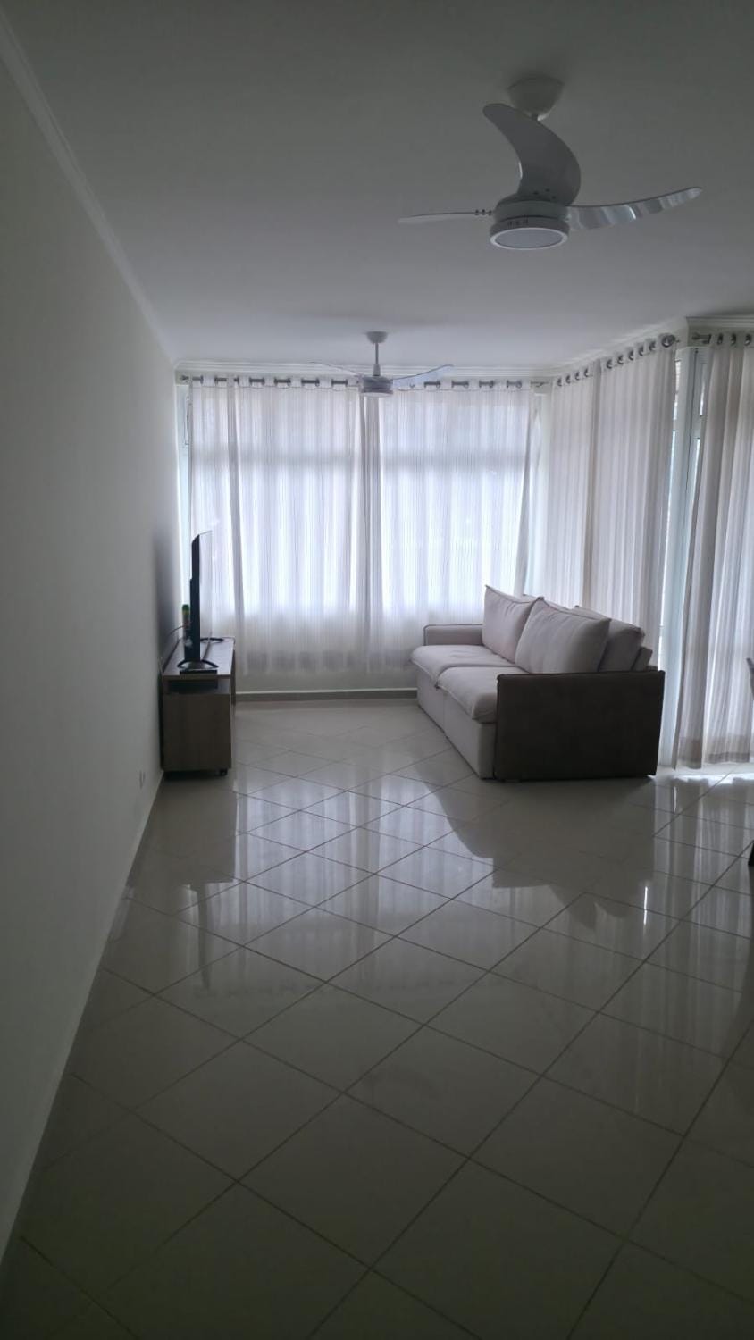 Apartamento aconchegante vista mar, com 03 quartos sendo uma suite! Apartment in Caraguatatuba