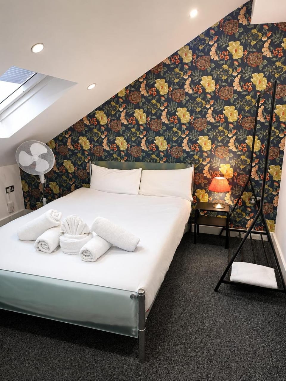 Walk to Castle & City Center Apartment in Cardiff