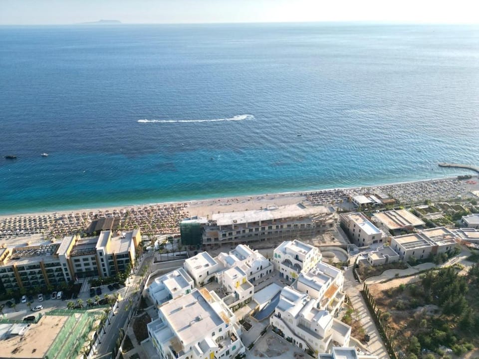 Santorini Studio 2 - Dhermi, Drymades 70m to Beach Apartment in Vlorë County, Albania