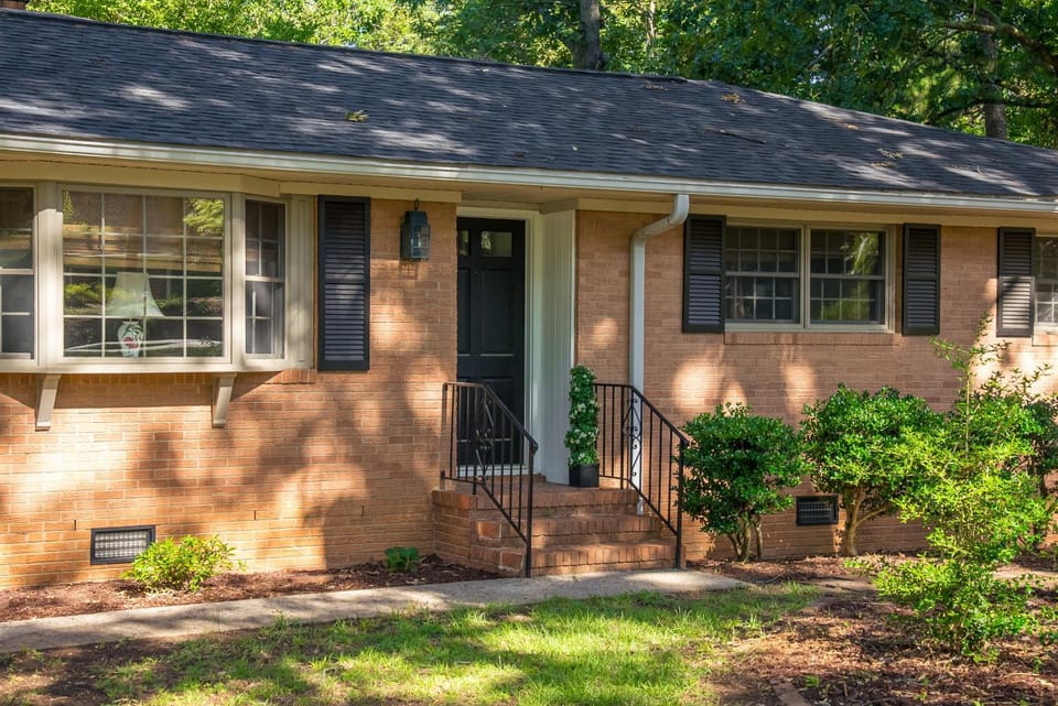 Saddle up, Tee off! Luxury King in Horse Country House in Aiken