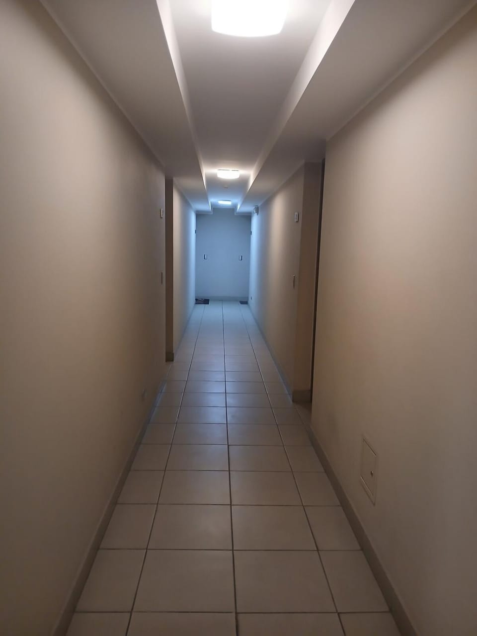 Moderno Depto 2D2B con parking a pasos del Metro Apartment in Recoleta