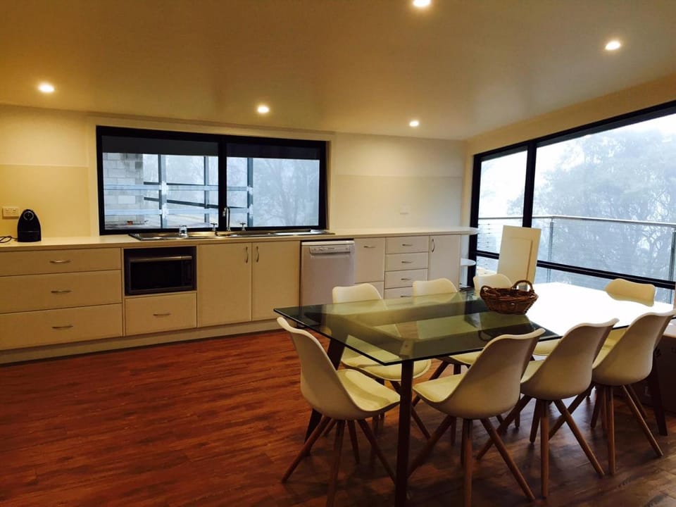 Sastrugi Apartment in Falls Creek