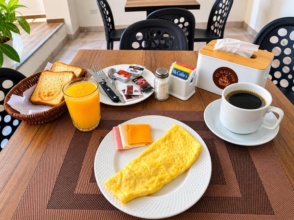 Food and drinks, Food, Breakfast, Continental breakfast