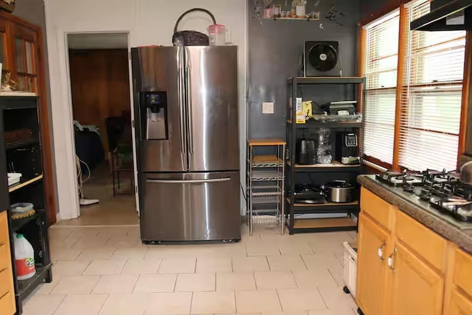 Kitchen or kitchenette, Communal kitchen, kitchen
