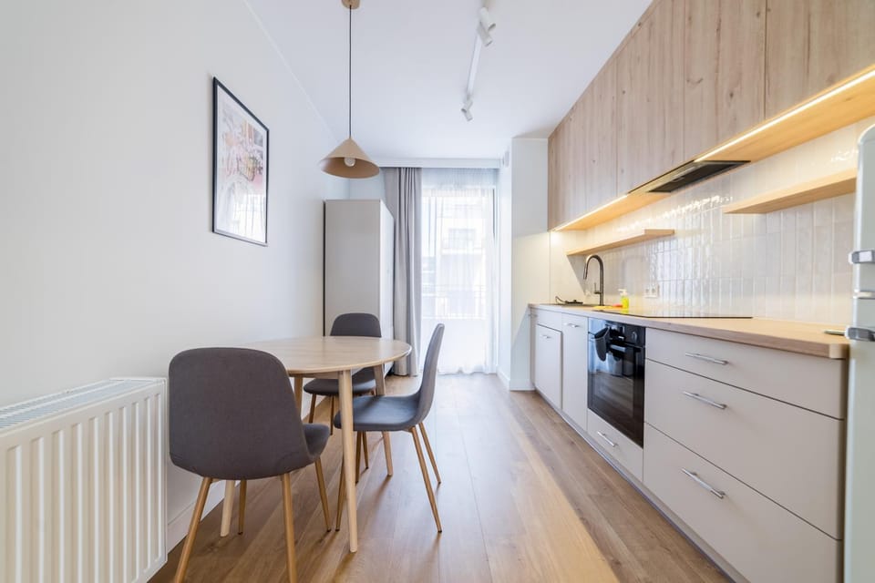 Kitchen or kitchenette, Dining area, oven, stove