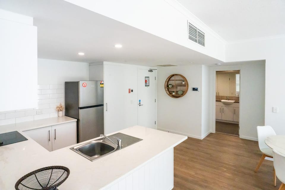Swell Apartments Burleigh Heads Apartment in Burleigh Heads