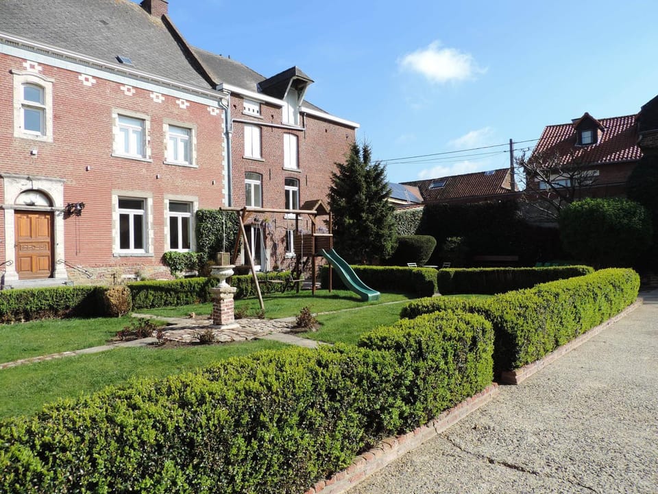 Property building, Day, Garden