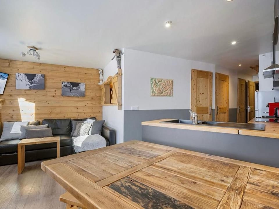 Appartement rénové vue montagne - 6 pers. - FR-1-545-60 Apartment in Les Allues