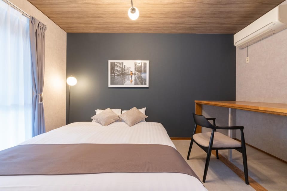 Bedroom, air conditioner