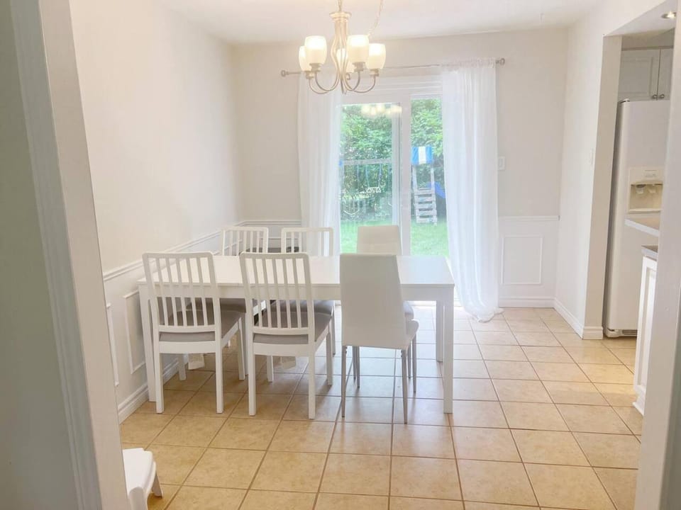 Kitchen or kitchenette, Dining area, dishwasher, oven, stove