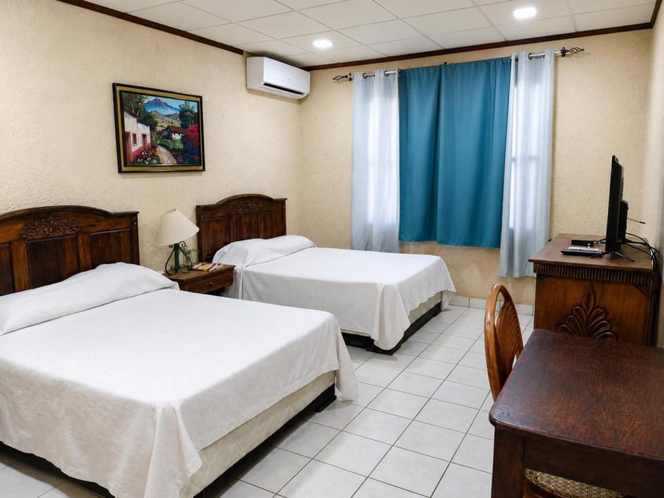 Bedroom, air conditioner