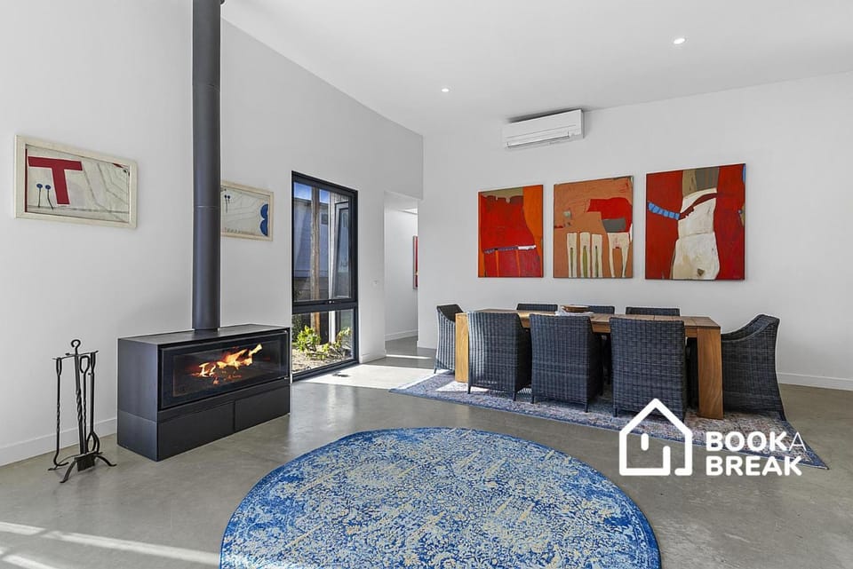 Florence House - Multi-Generational Coastal Escape Bed and Breakfast in Melbourne