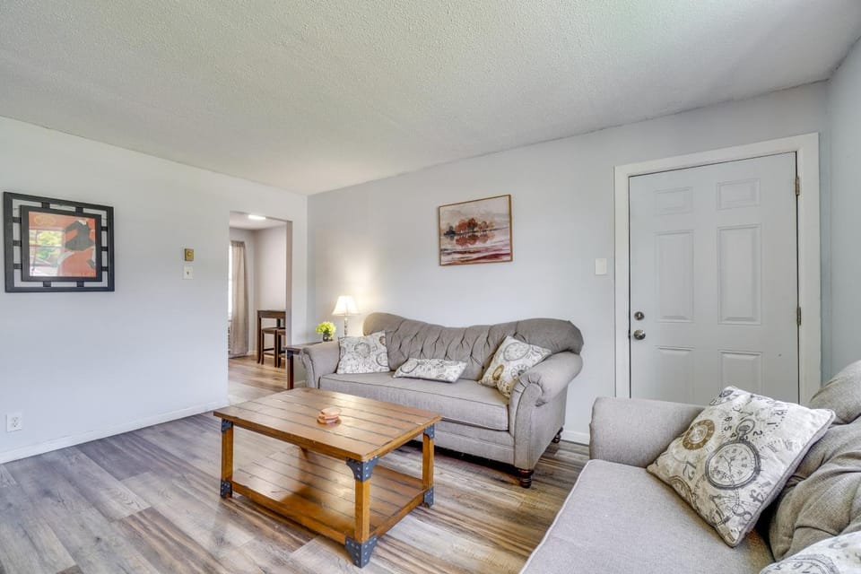 6 Mi to Dtwn & UT! Quaint Apartment in Knoxville Apartment in Knoxville