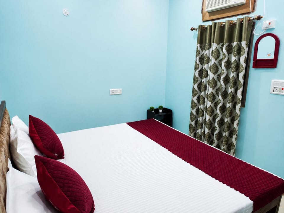 Bed, Bedroom, air conditioner