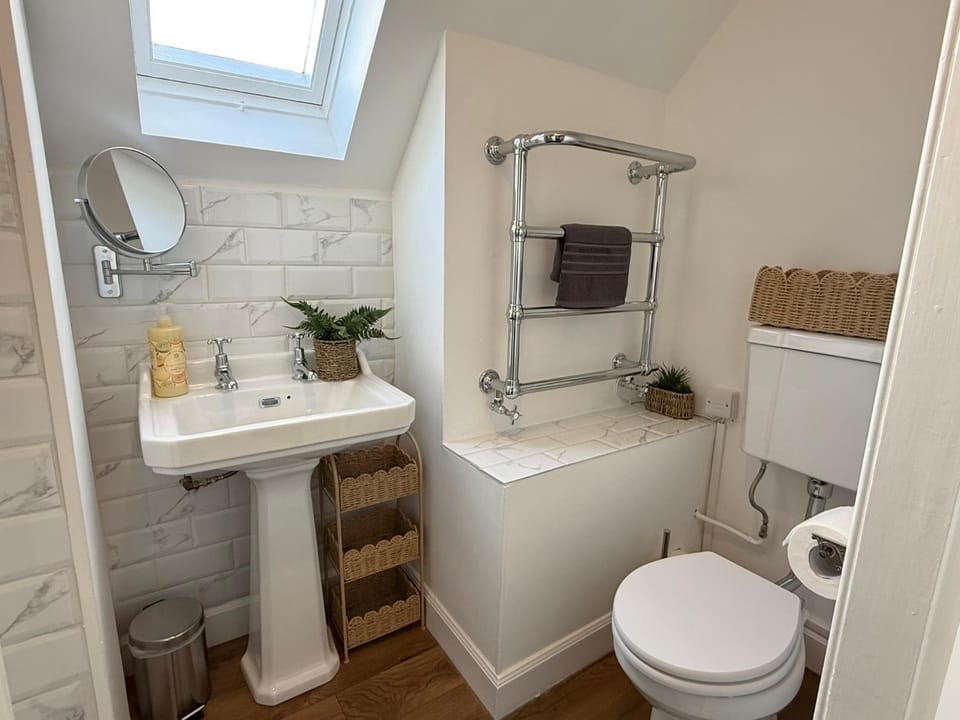 Central Ayr Attic Apartment plus Views Apartment in Ayr